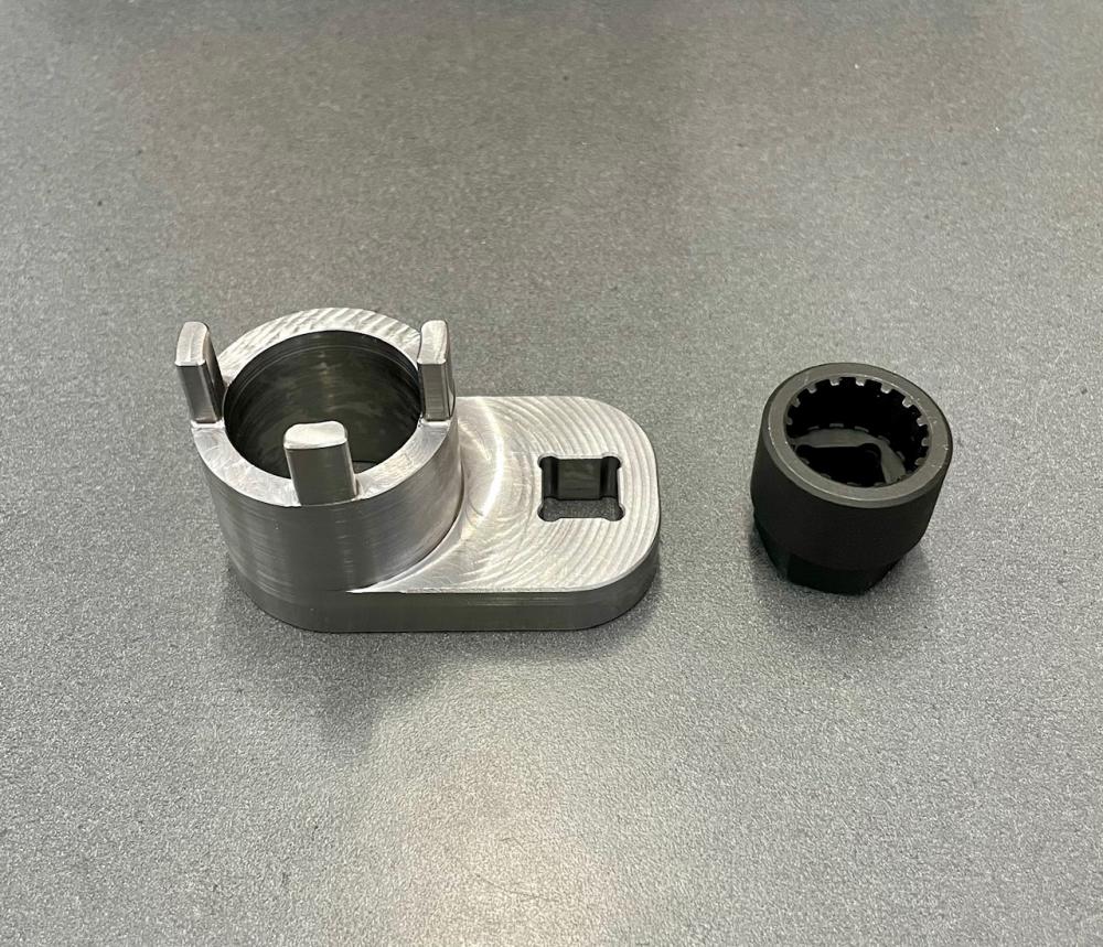 Godzilla VCT Tool with Cam Bolt Removal Socket for Stock VCT